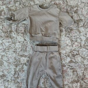 H&M Kids Beige Sweatshirt and Joggers Set